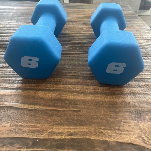 6 Lb Blue Neoprene Hex Dumbbell Hand Weights Set of 2 - Workout Fitness - Picture 1 of 5